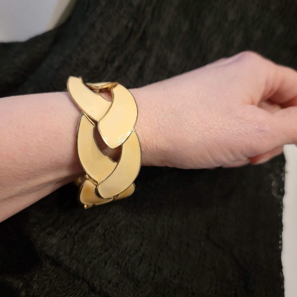 Set of 2 Vintage Enamel Painted Bracelets - Picture 9 of 15